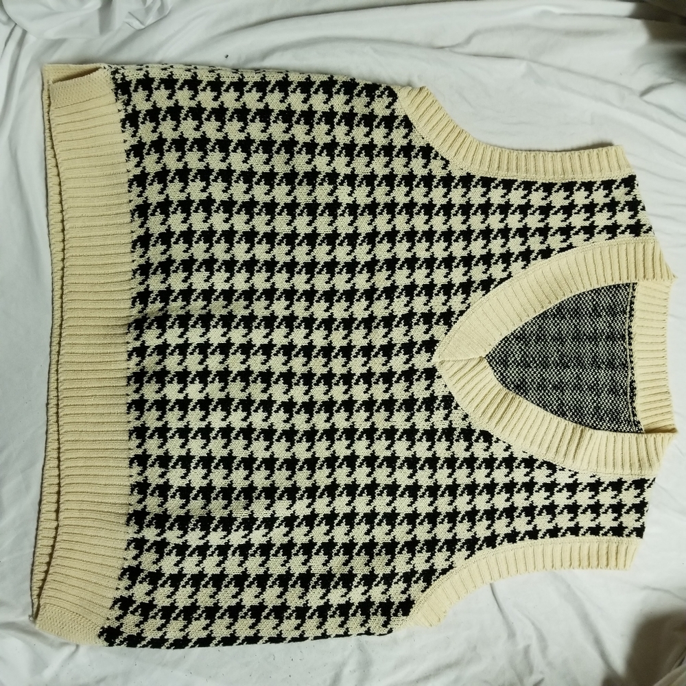 Top knitted vest